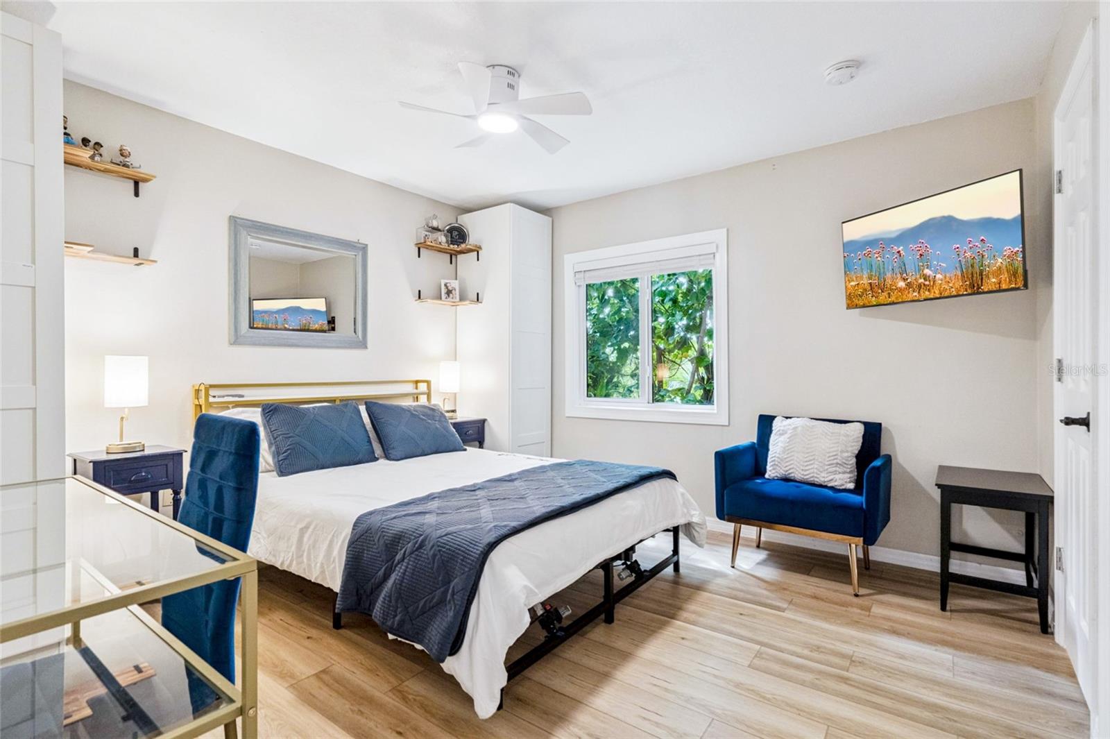 O6347884 Property Photo