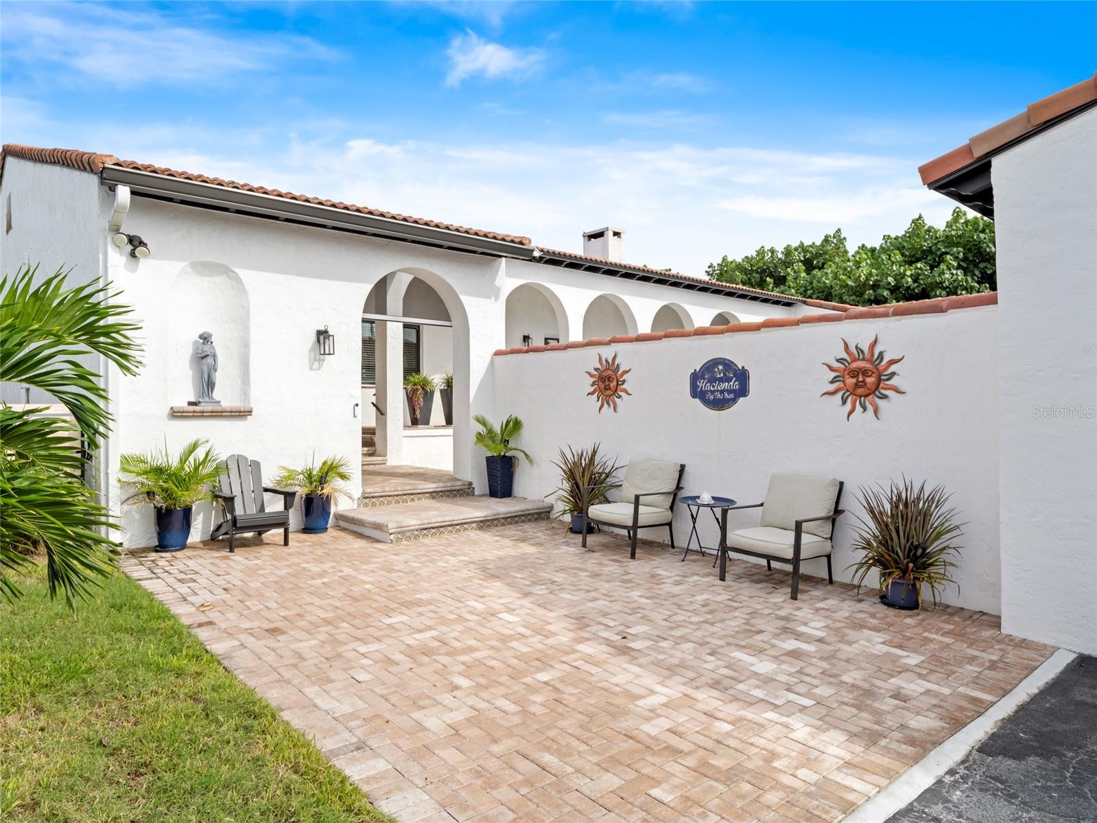 O6347884 Property Photo