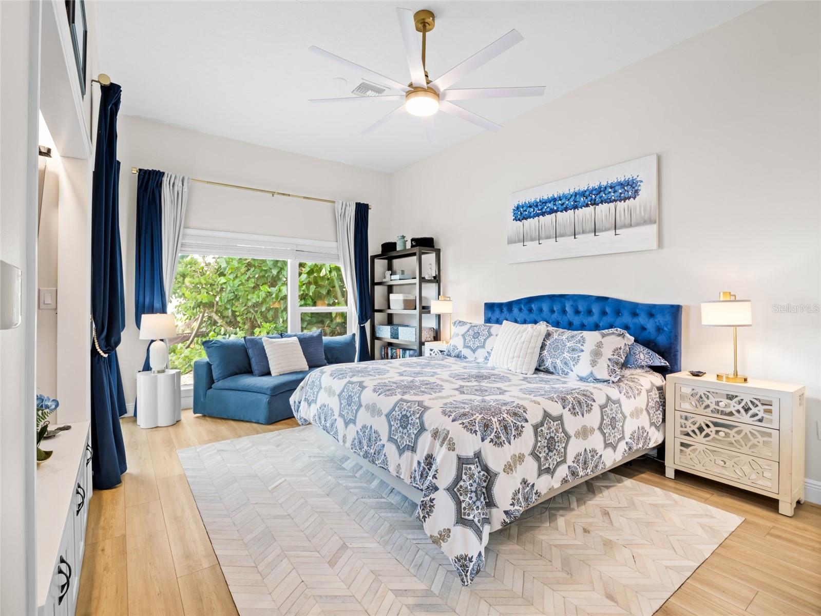 O6347884 Property Photo