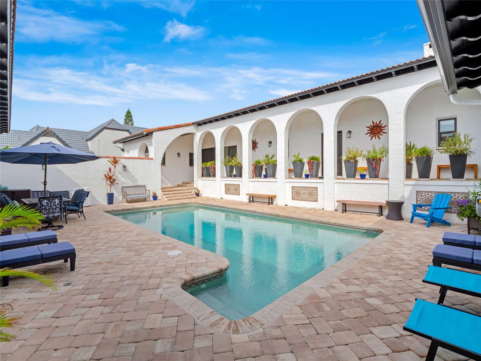 O6347884 Property Photo