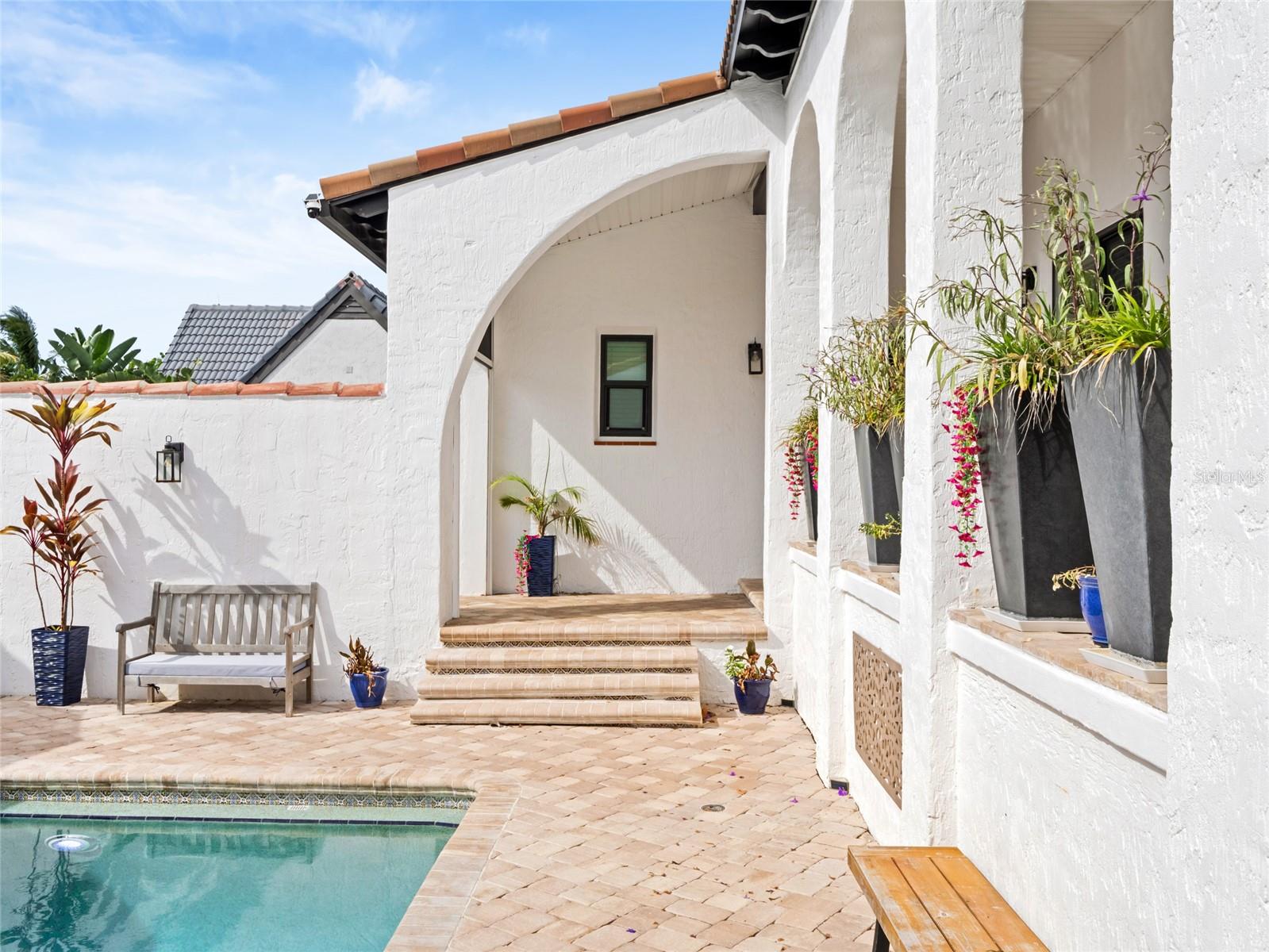 O6347884 Property Photo