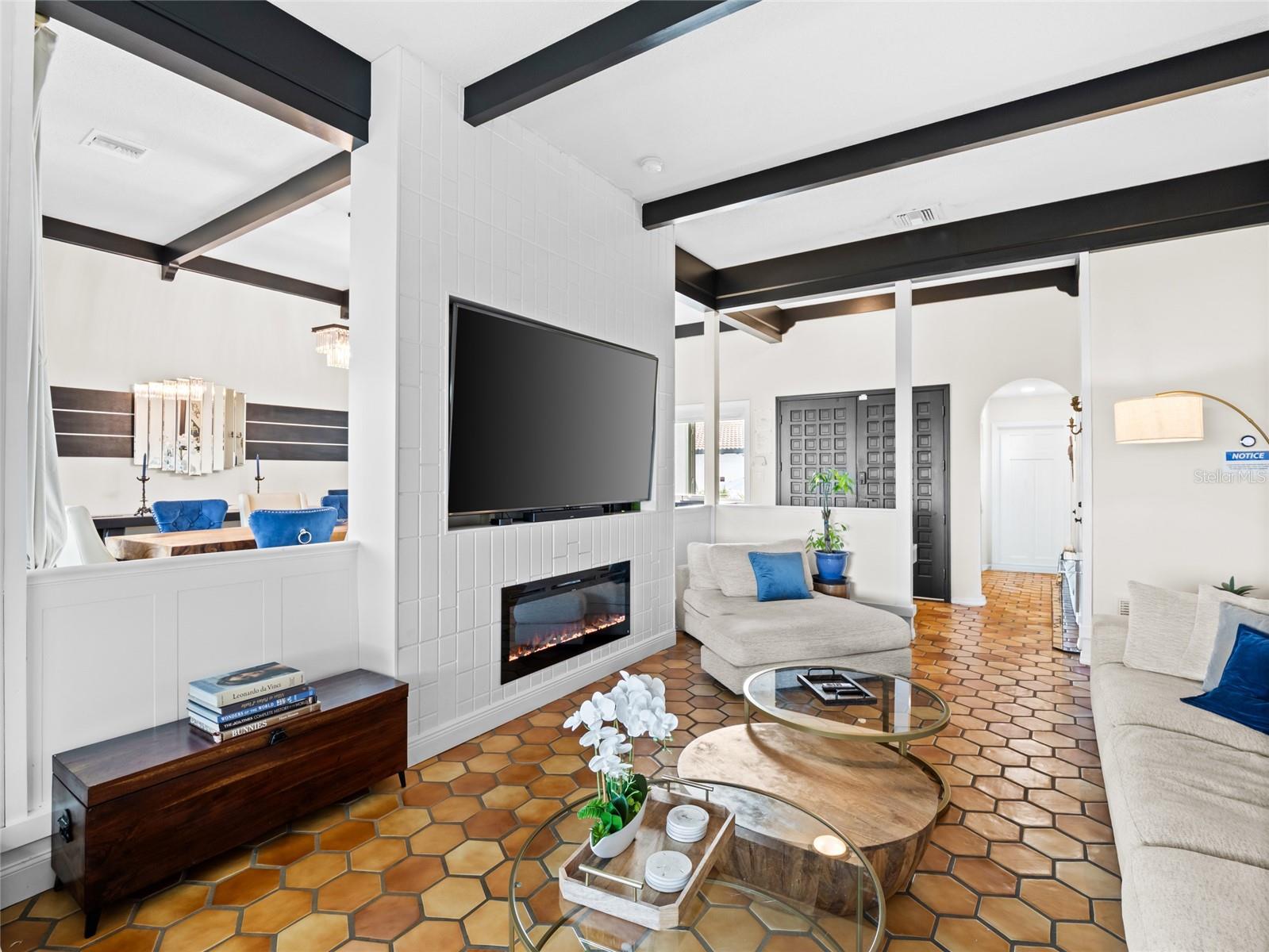 O6347884 Property Photo