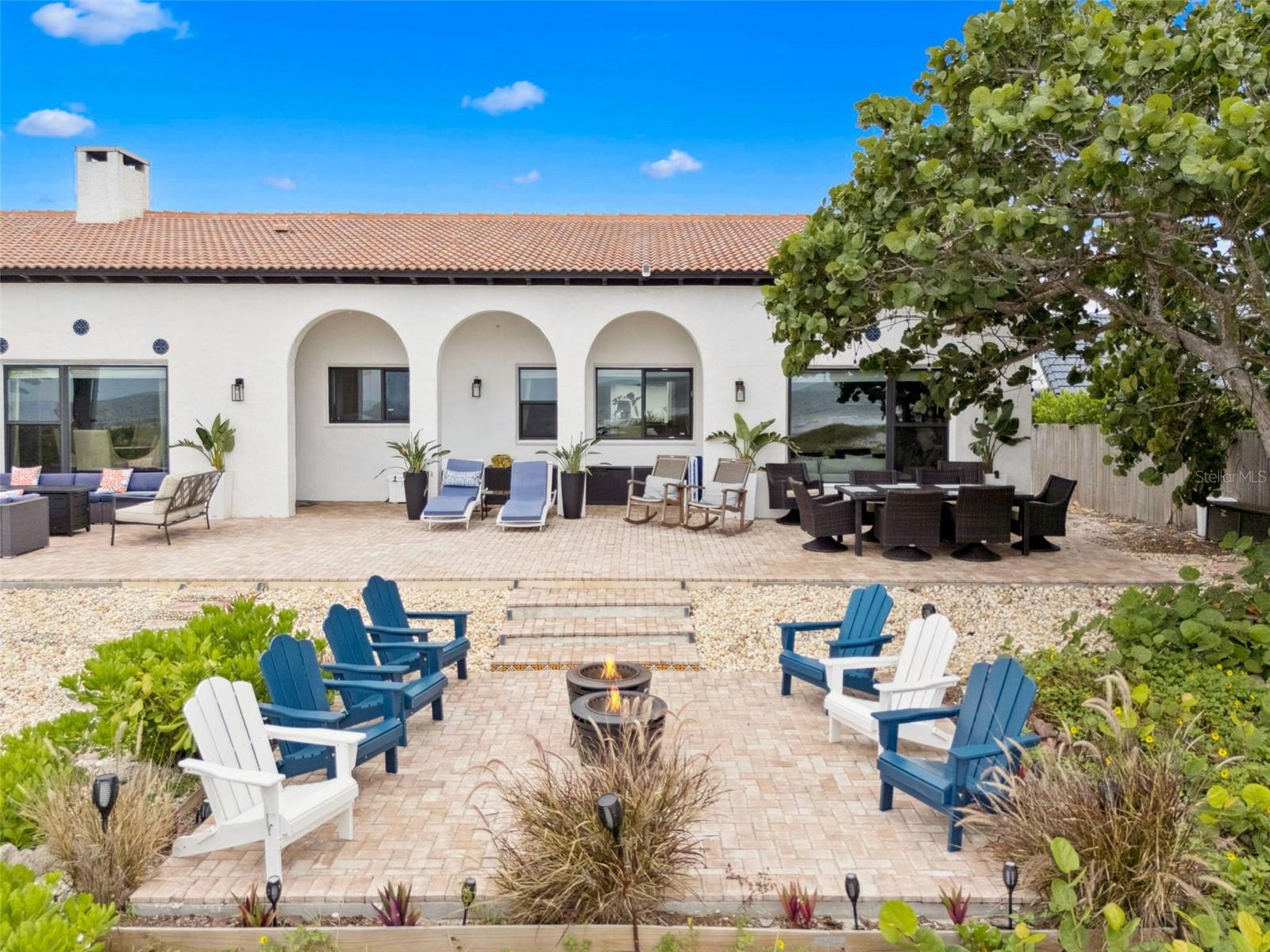 O6347884 Property Photo