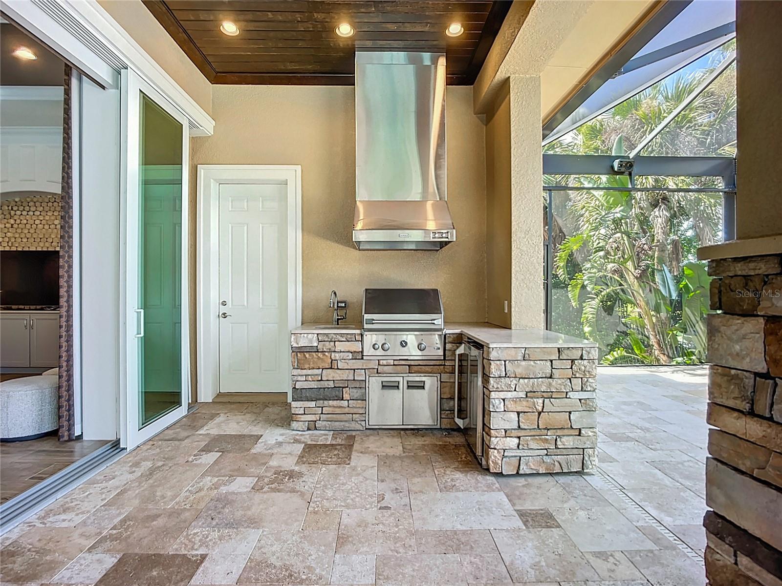 A4666502 Property Photo