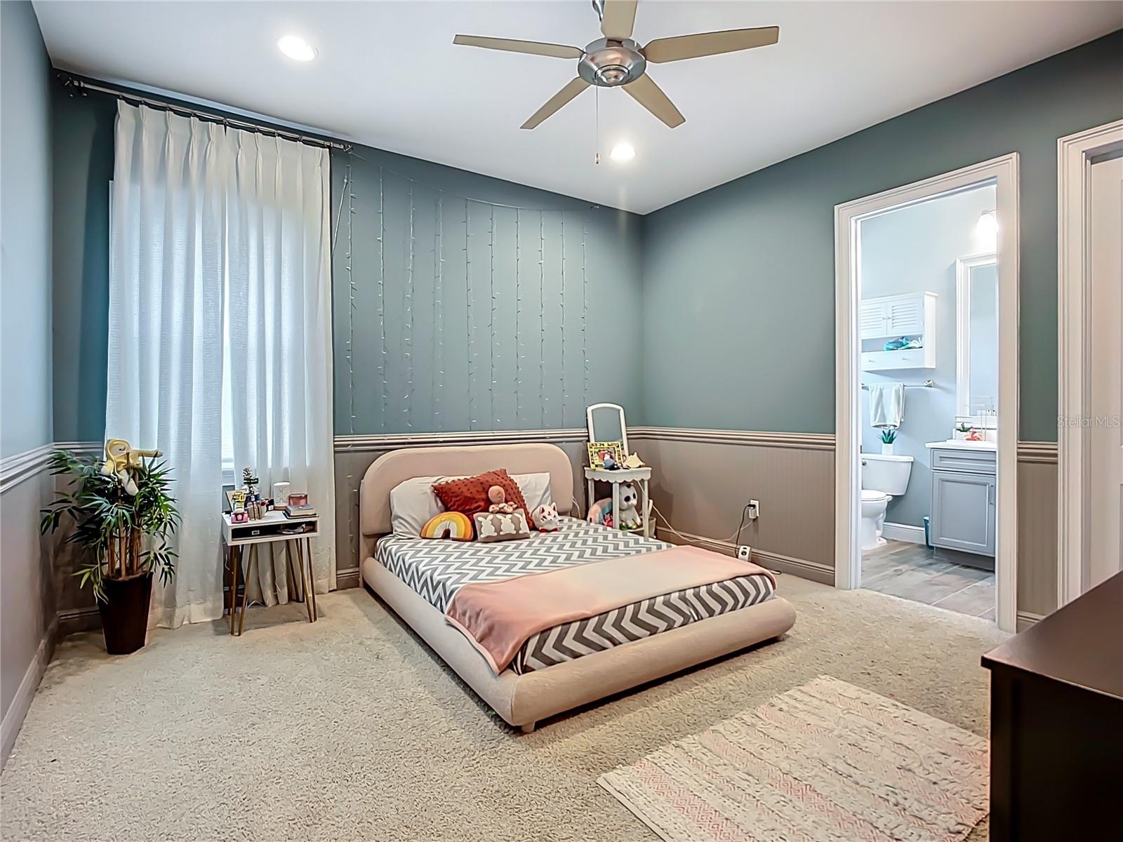 A4666502 Property Photo