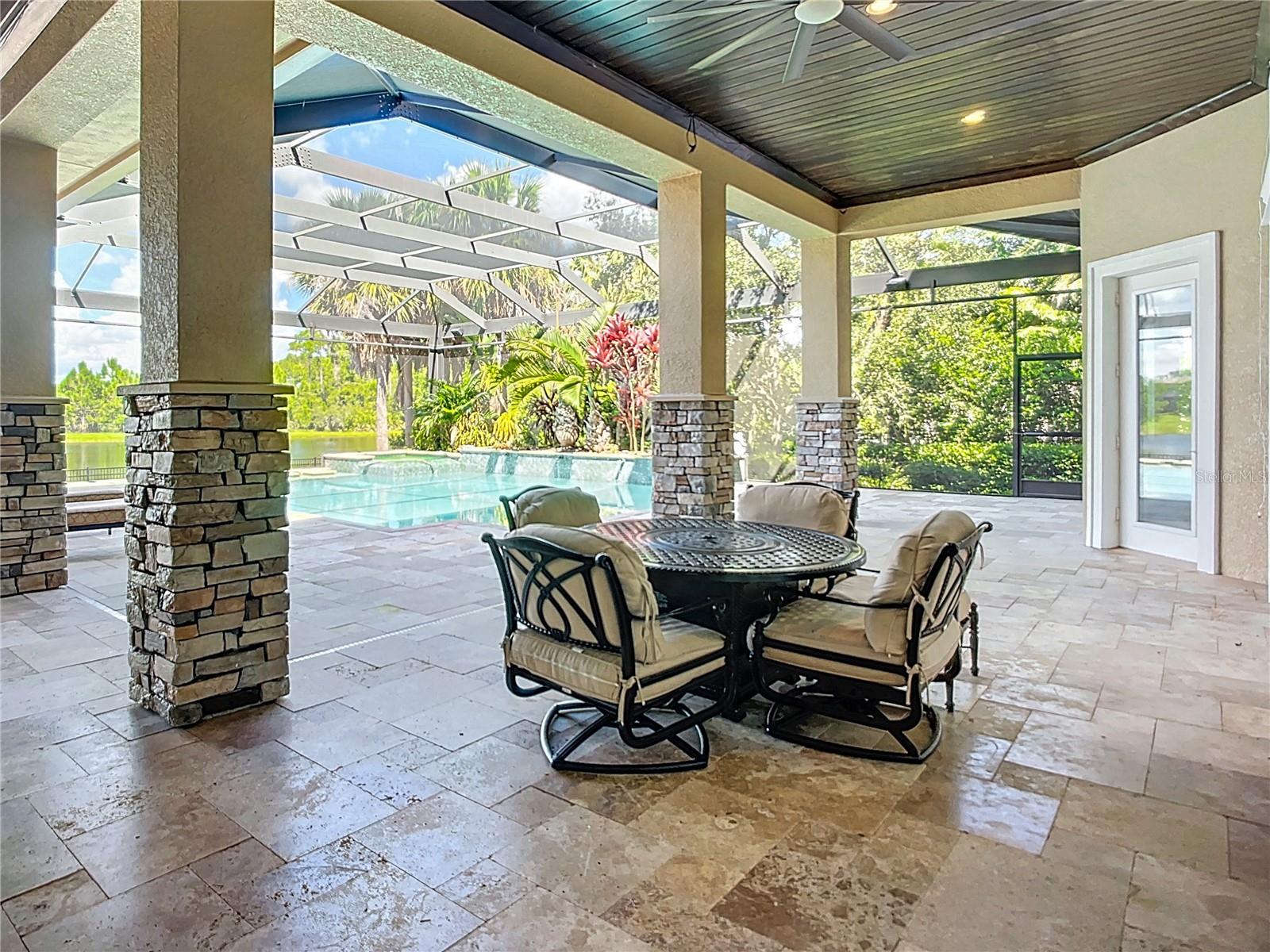 A4666502 Property Photo