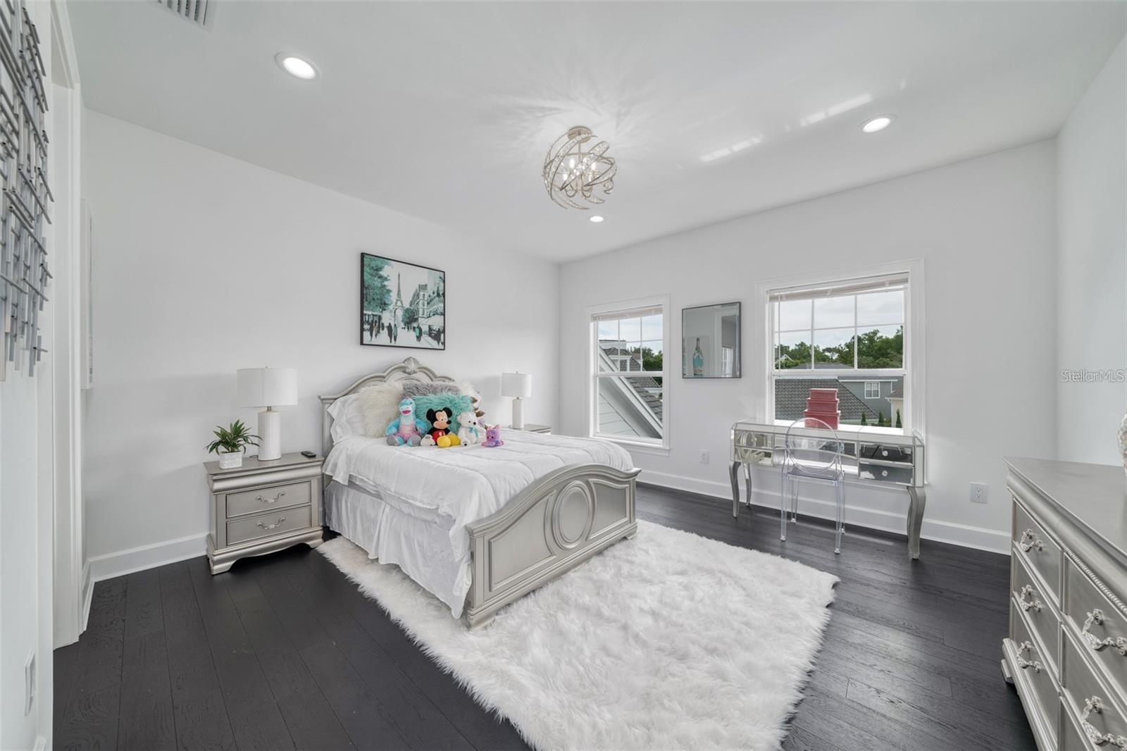 S5135517 Property Photo