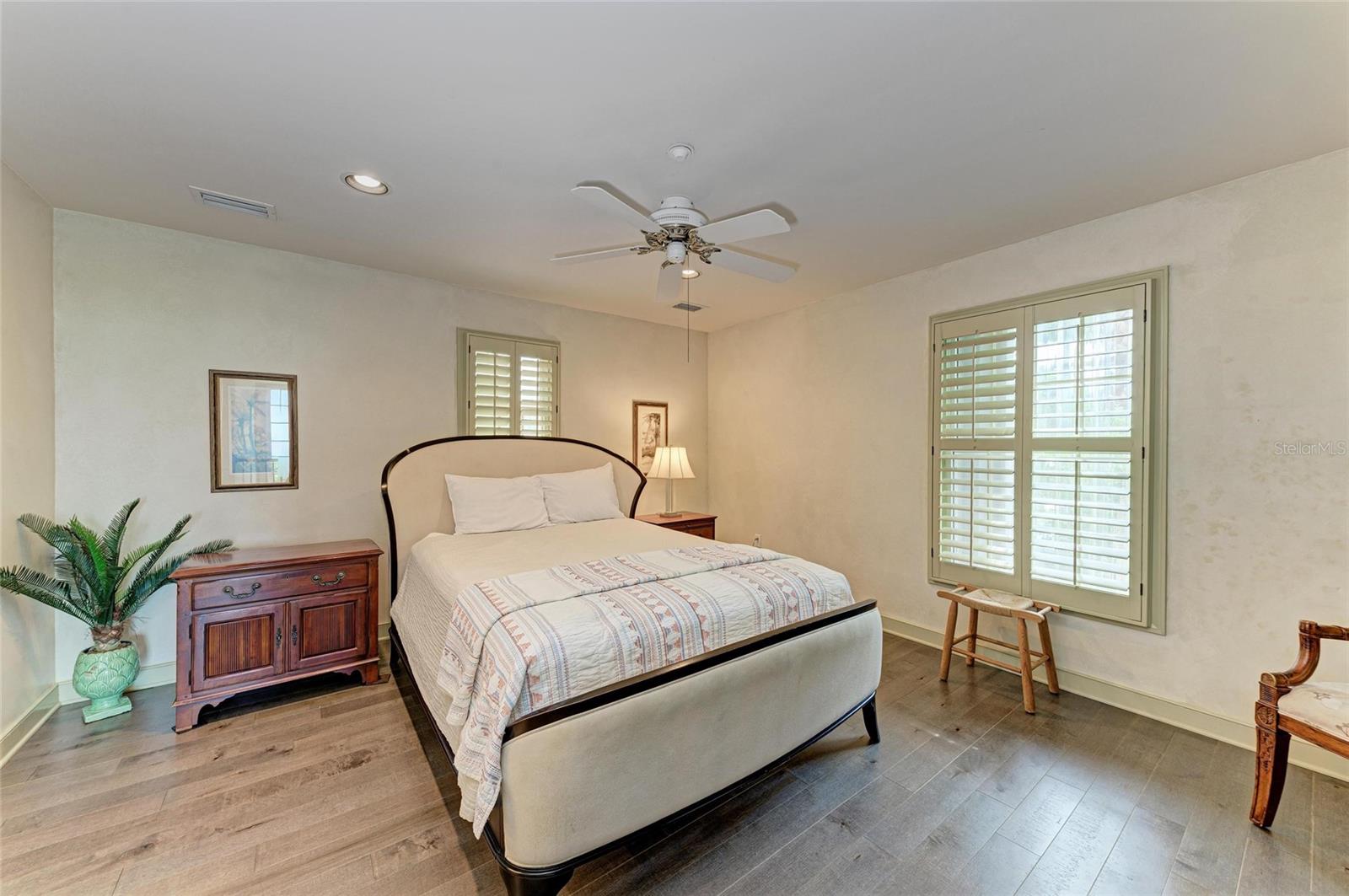 A4666527 Property Photo