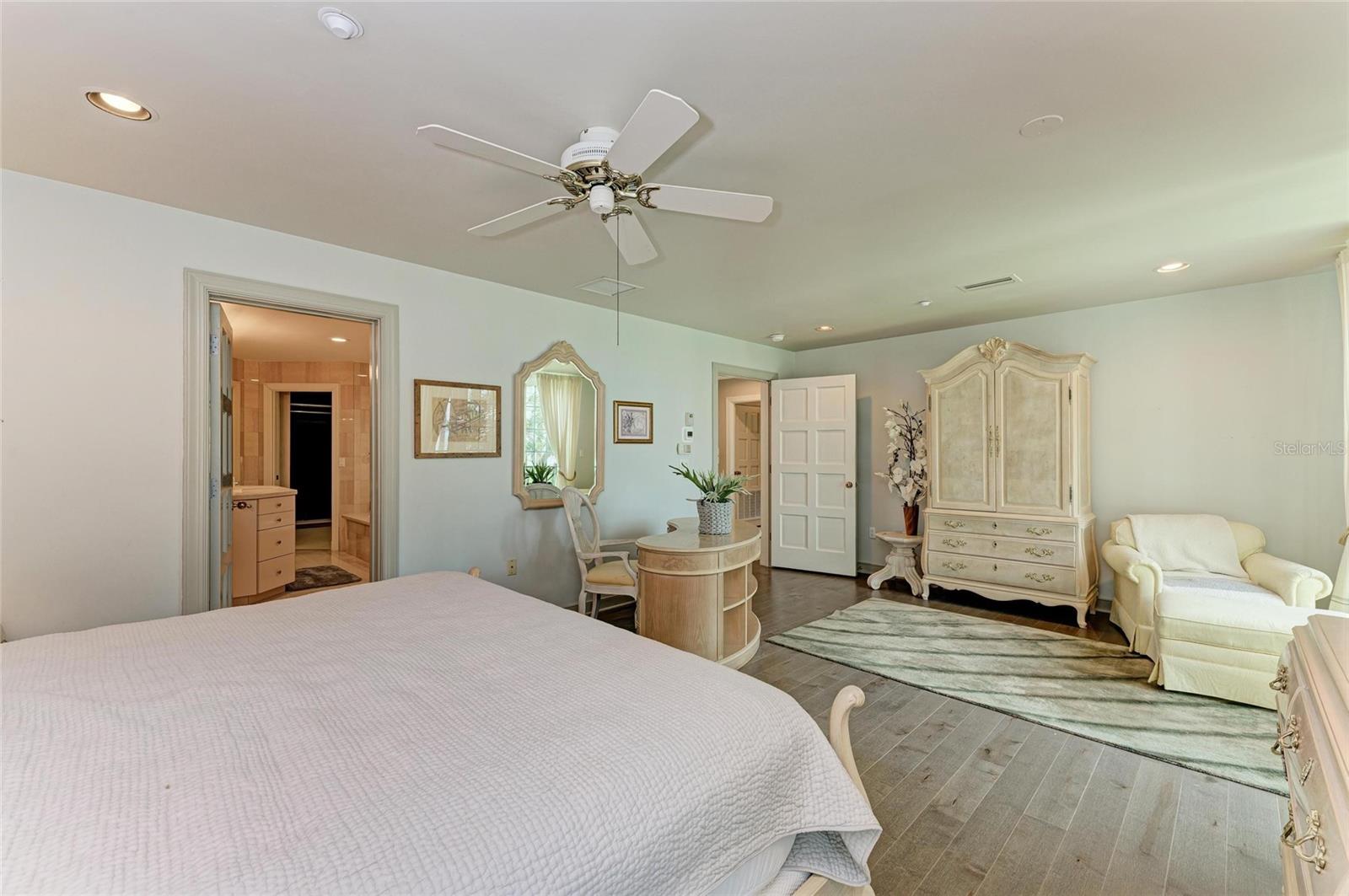 A4666527 Property Photo