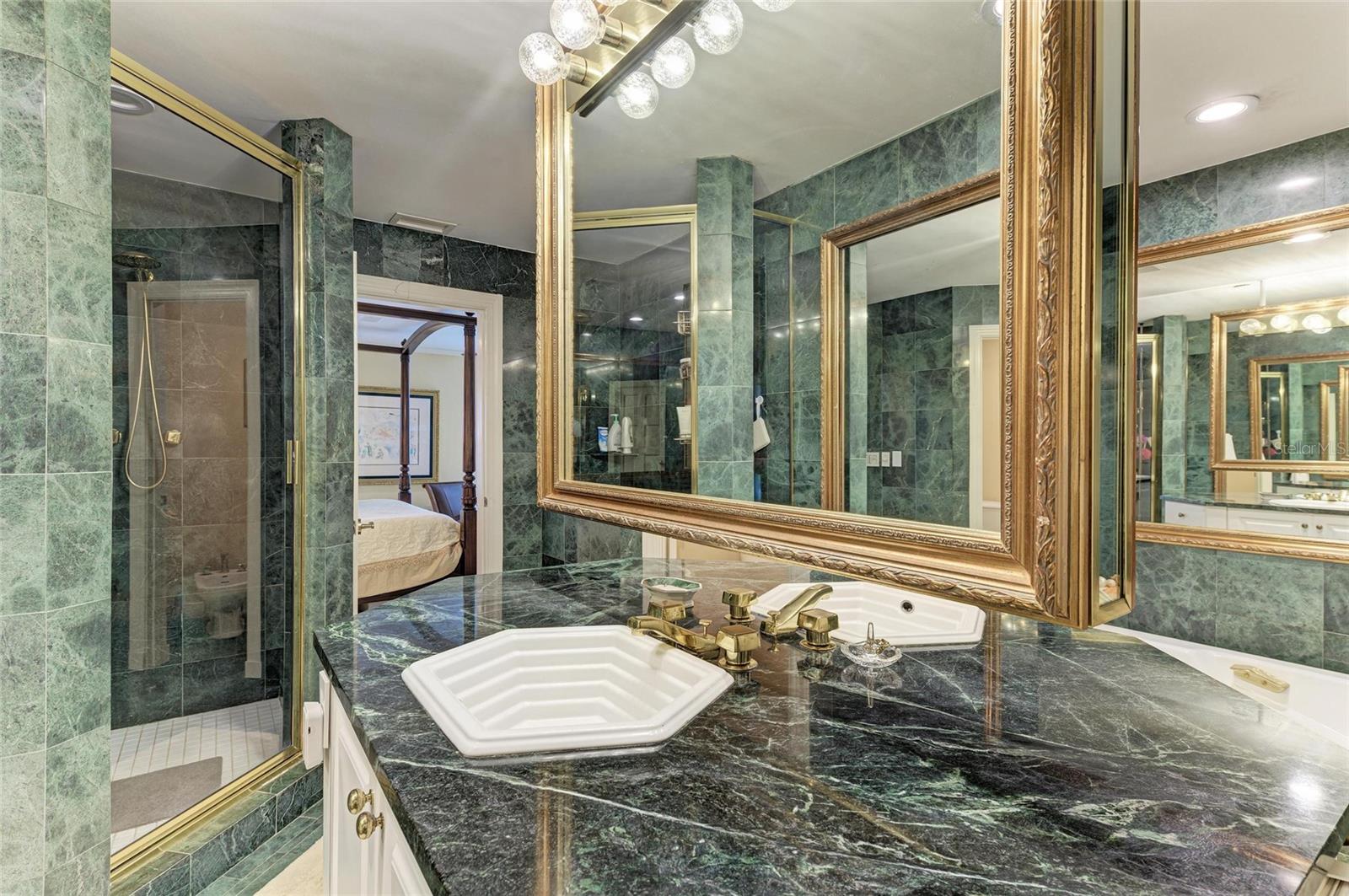 A4666527 Property Photo