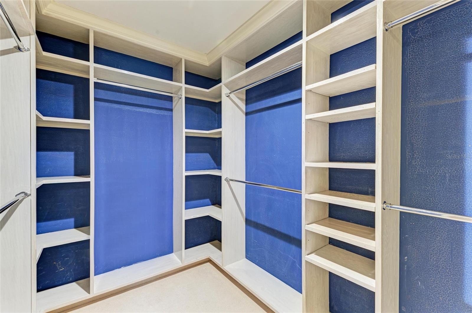 A4666527 Property Photo