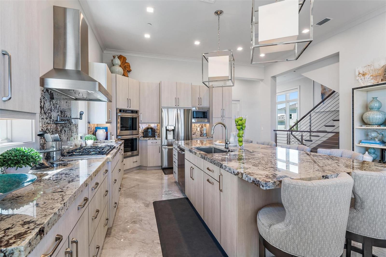 N6140709 Property Photo