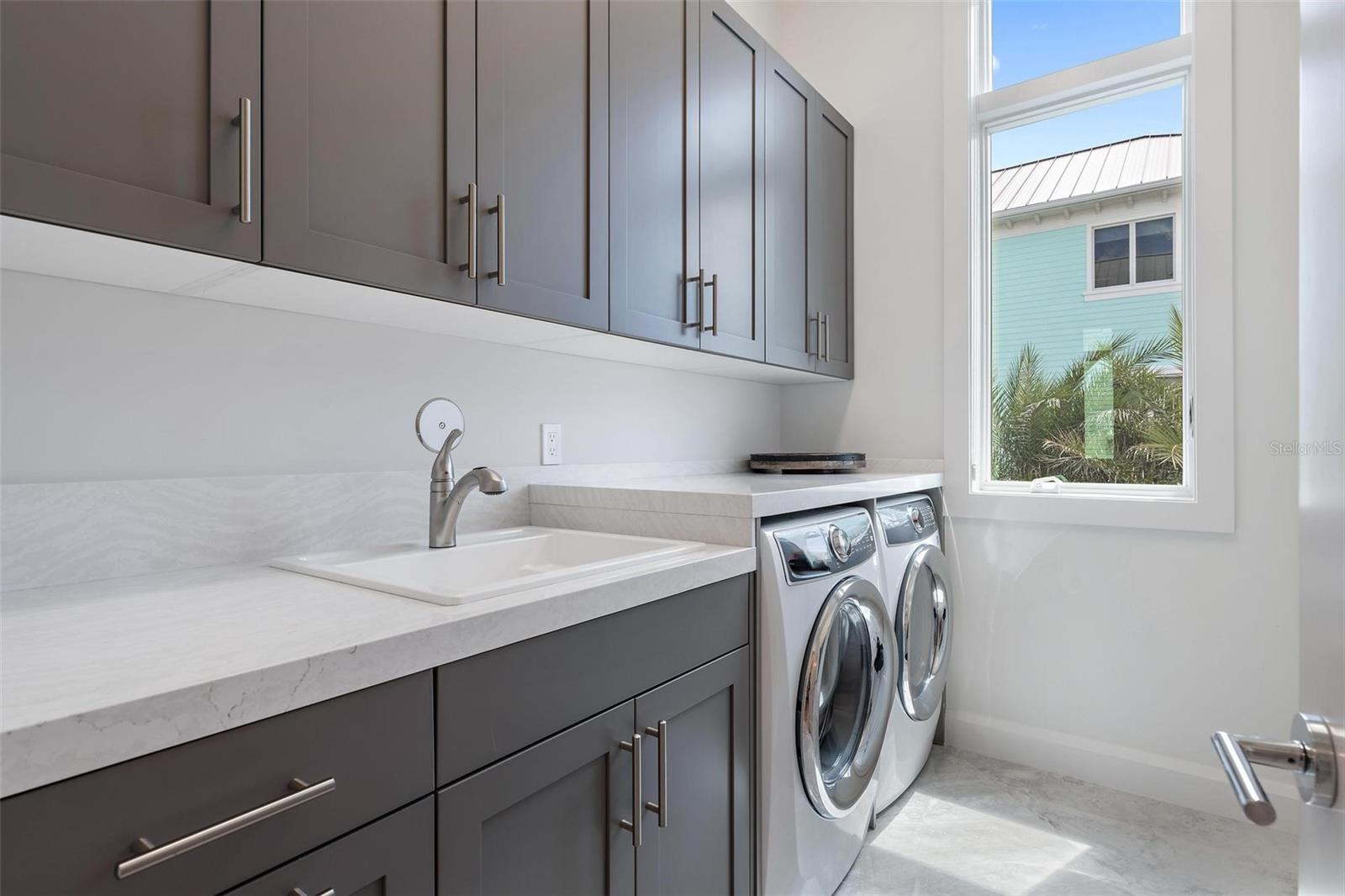 N6140709 Property Photo