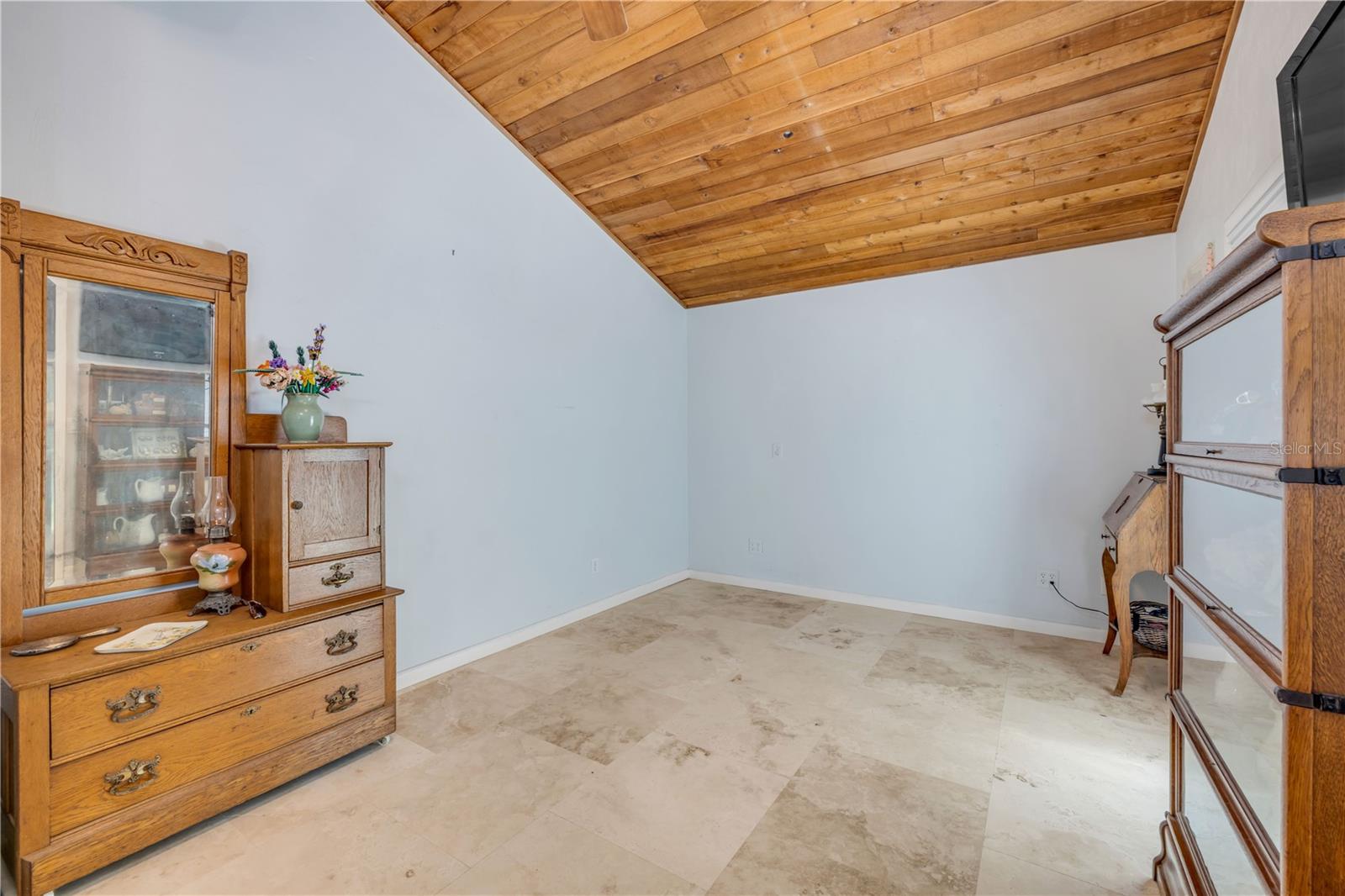 NS1086100 Property Photo