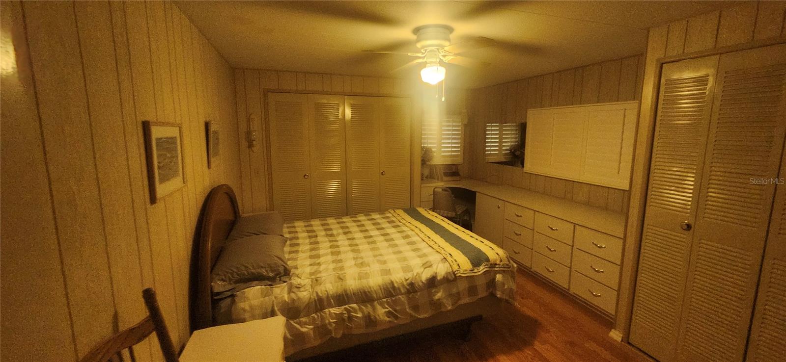 W7879351 Property Photo