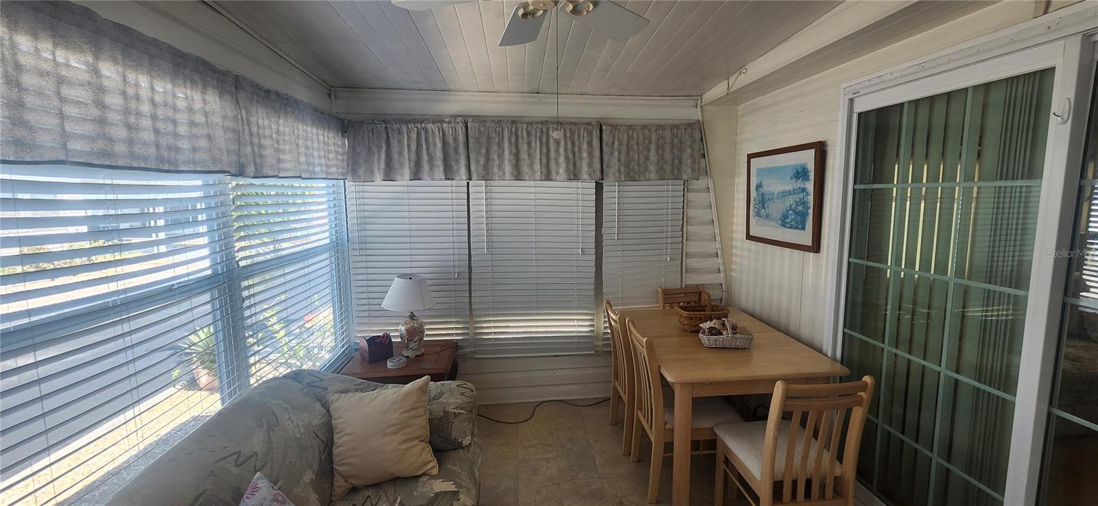 W7879351 Property Photo