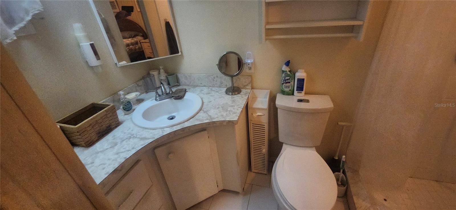 W7879351 Property Photo