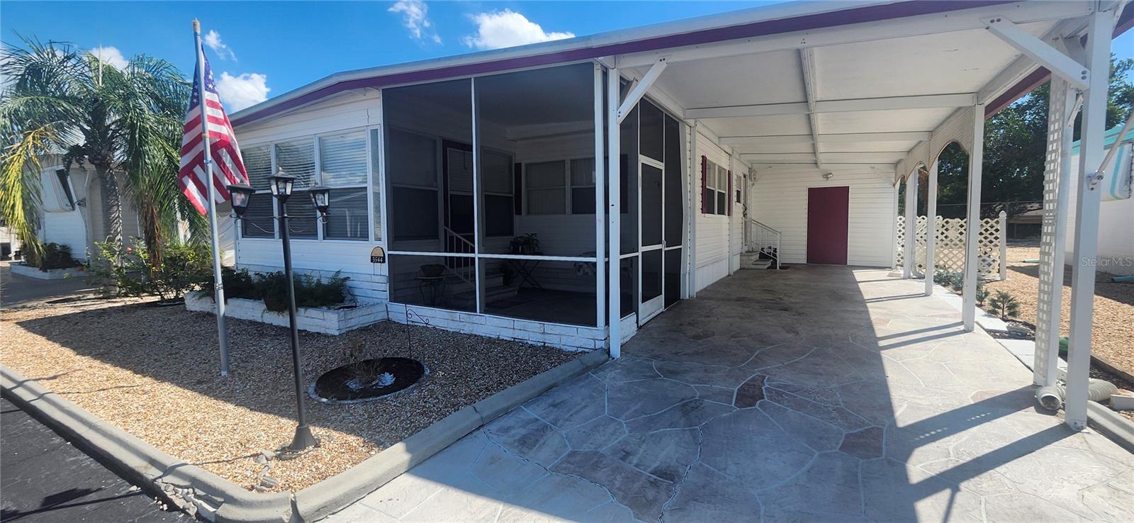 W7879351 Property Photo