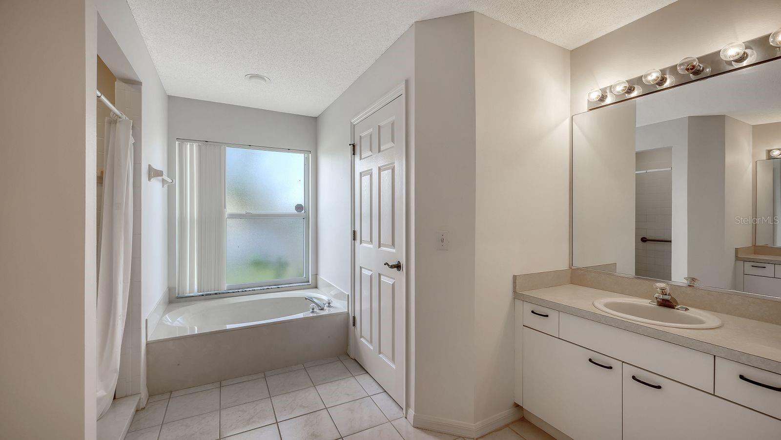 6005 CEDARWOOD LN, BRADENTON, FL, 34203