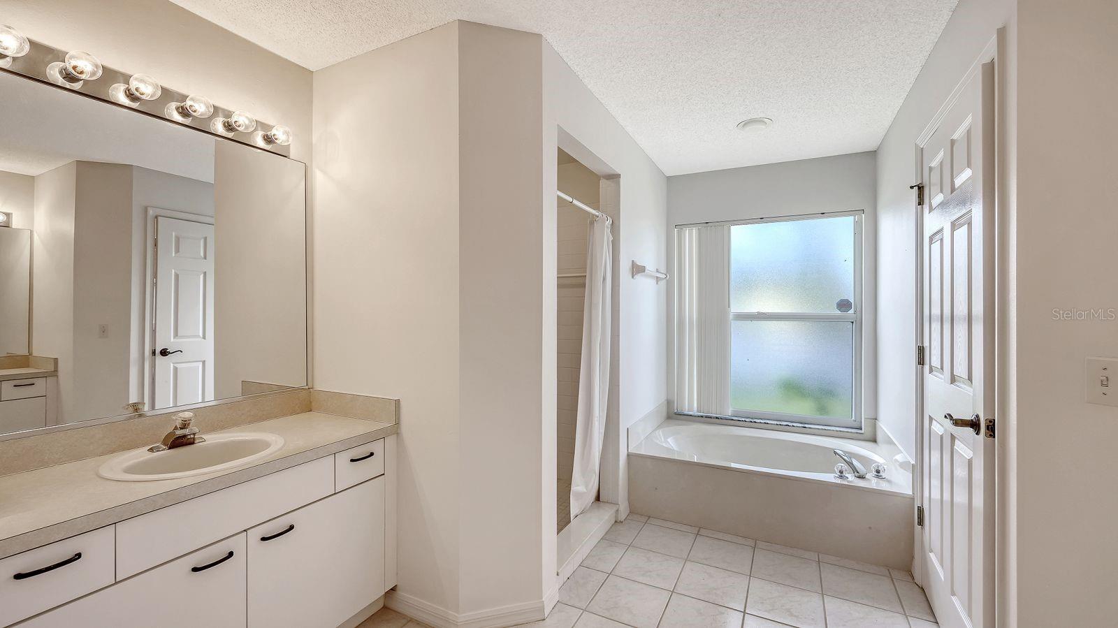 6005 CEDARWOOD LN, BRADENTON, FL, 34203