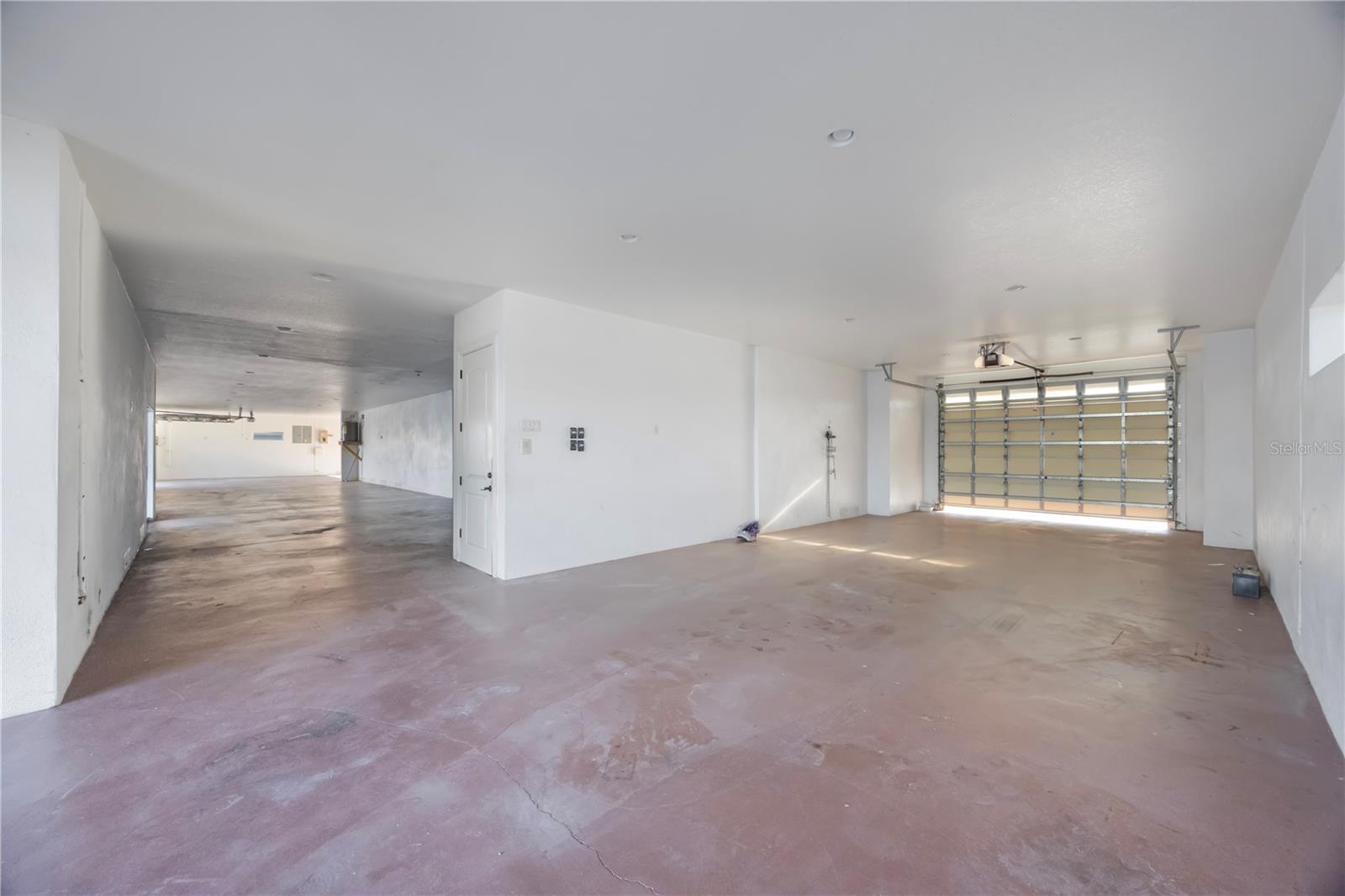 TB8432276 Property Photo