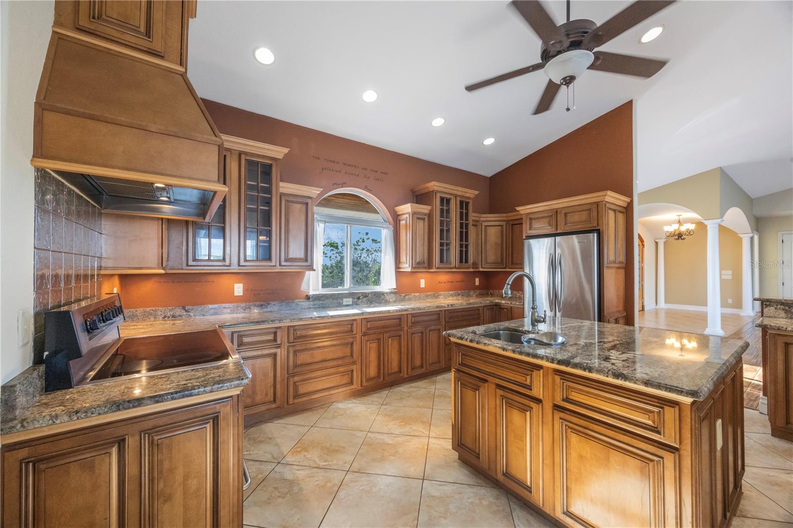 TB8432276 Property Photo