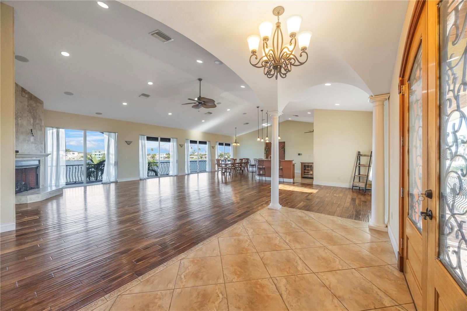 TB8432276 Property Photo