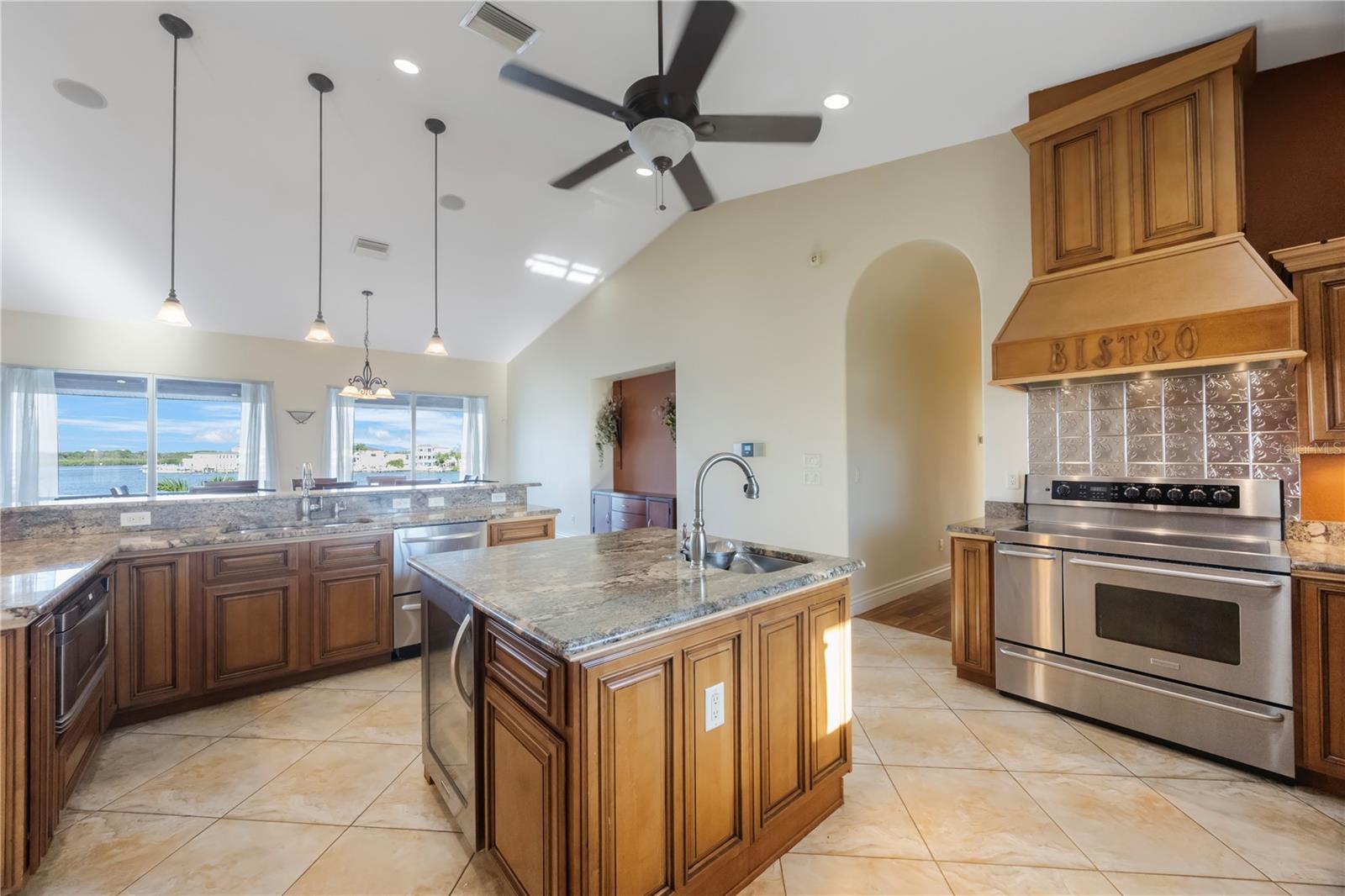 TB8432276 Property Photo