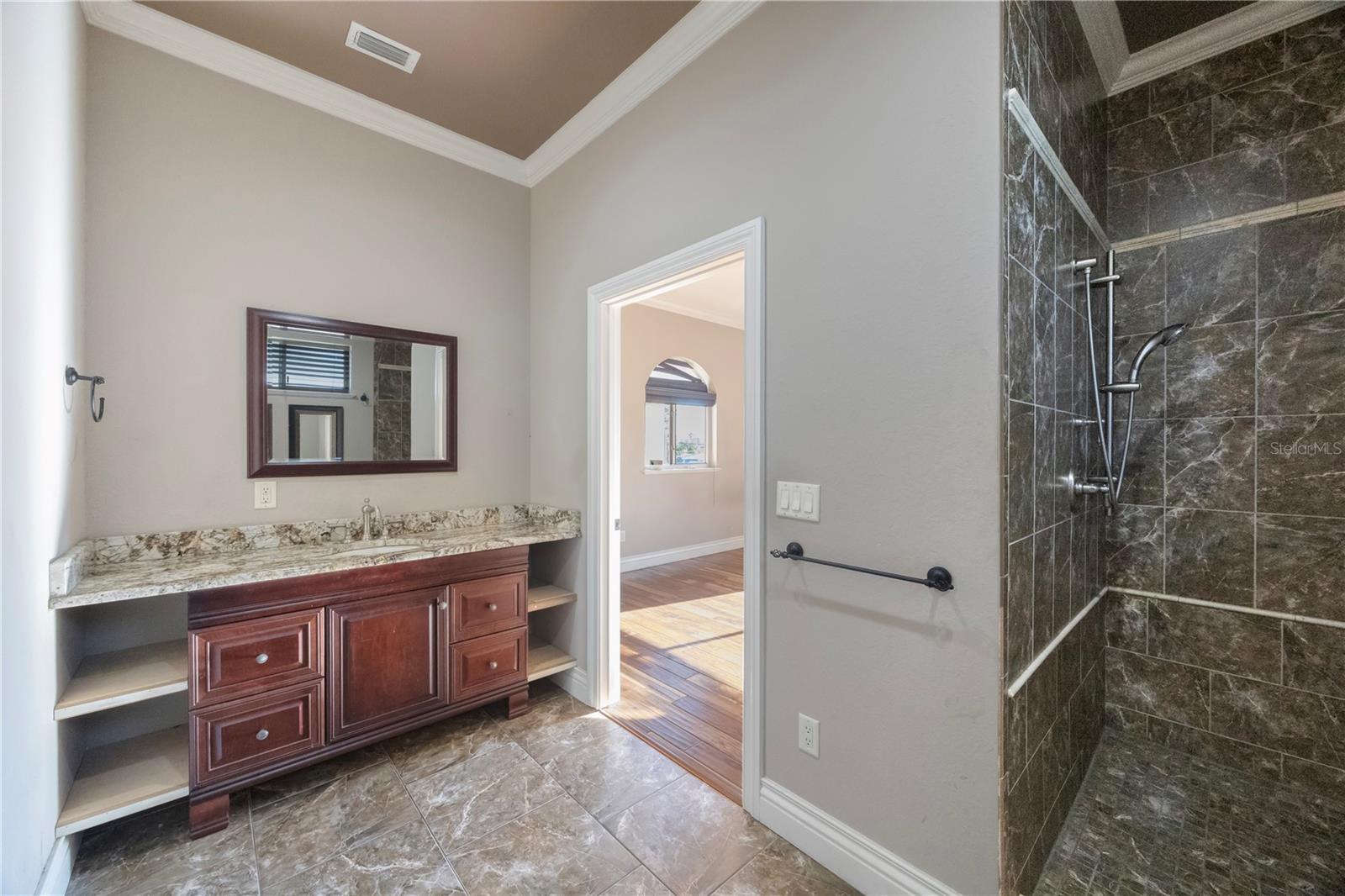 TB8432276 Property Photo