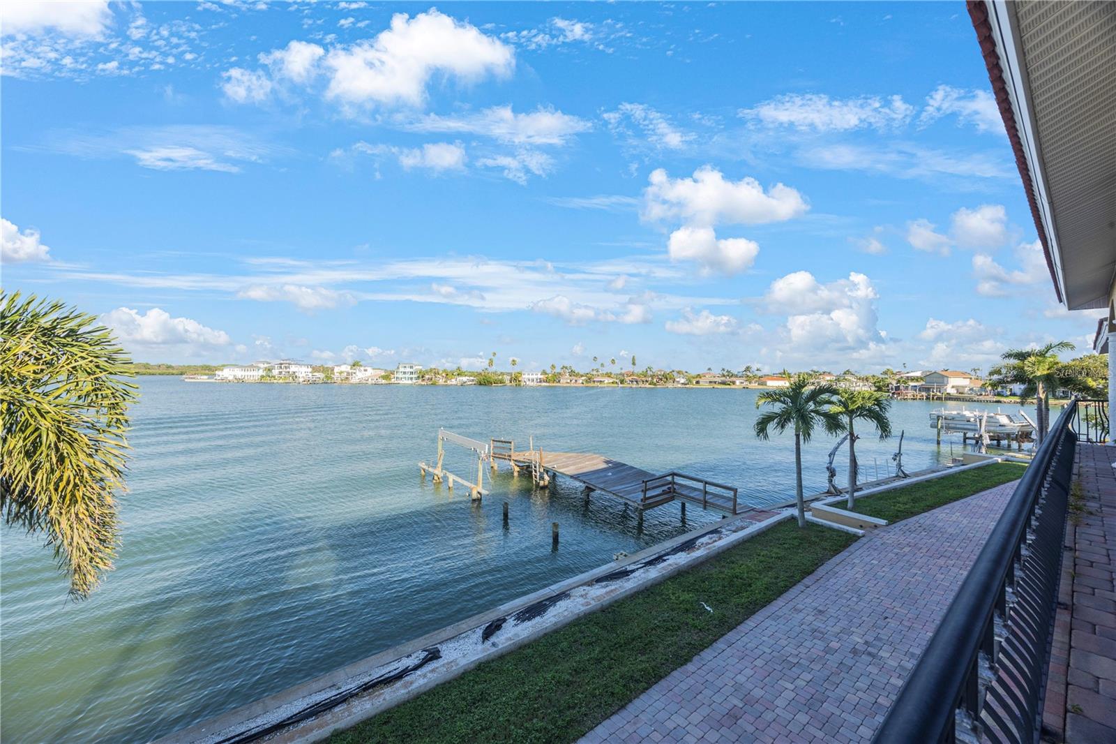 TB8432276 Property Photo