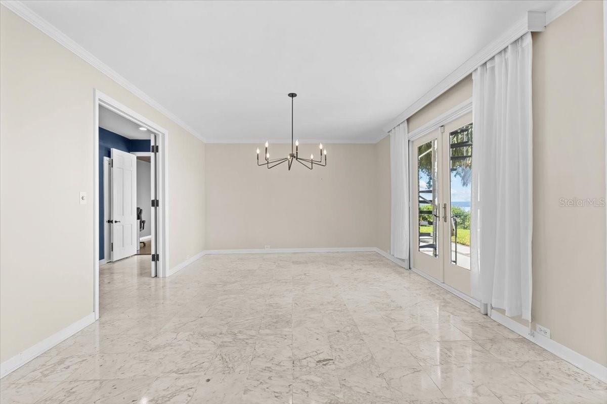 TB8432319 Property Photo