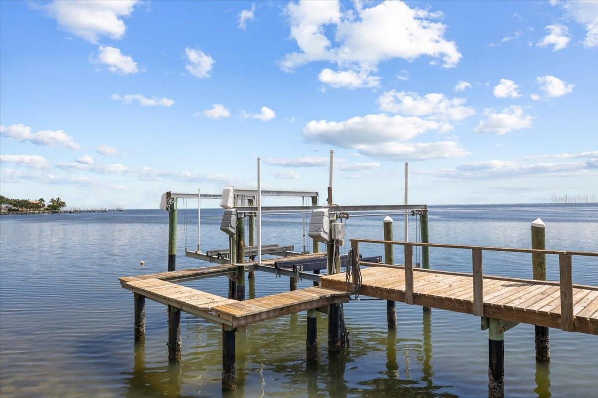 TB8432319 Property Photo