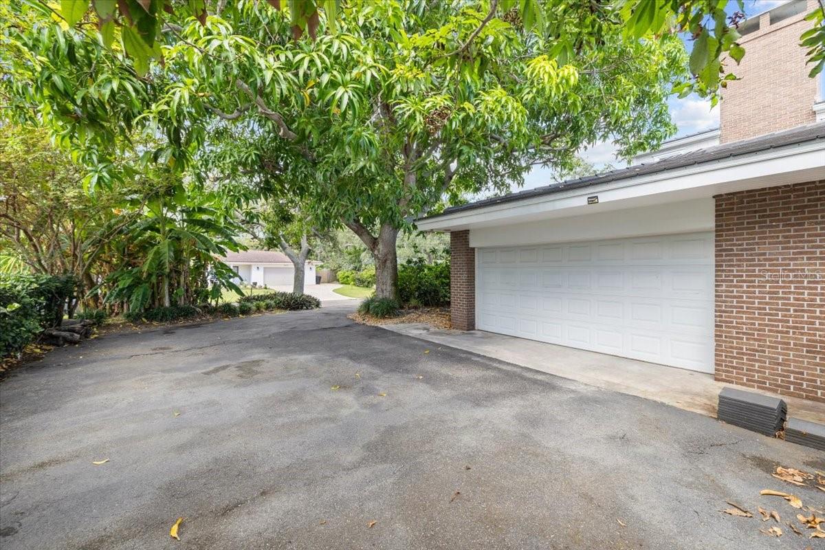 TB8432319 Property Photo