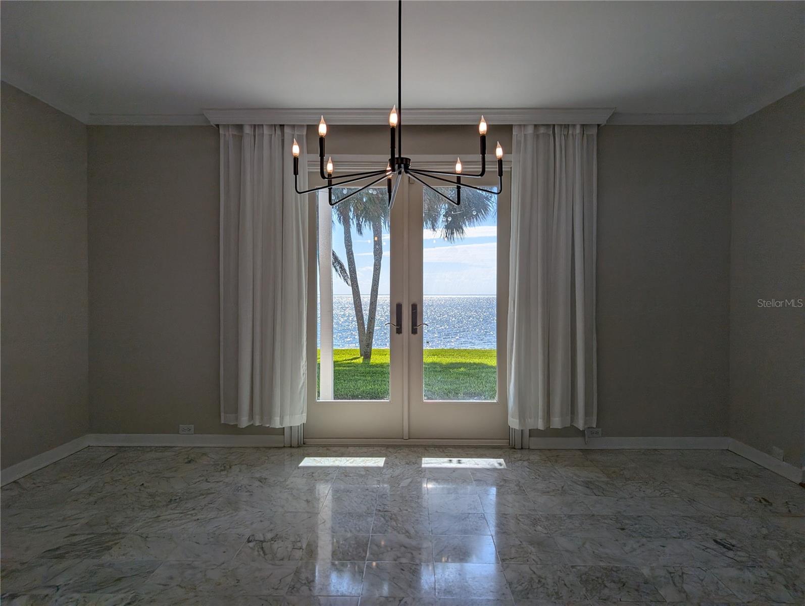 TB8432319 Property Photo