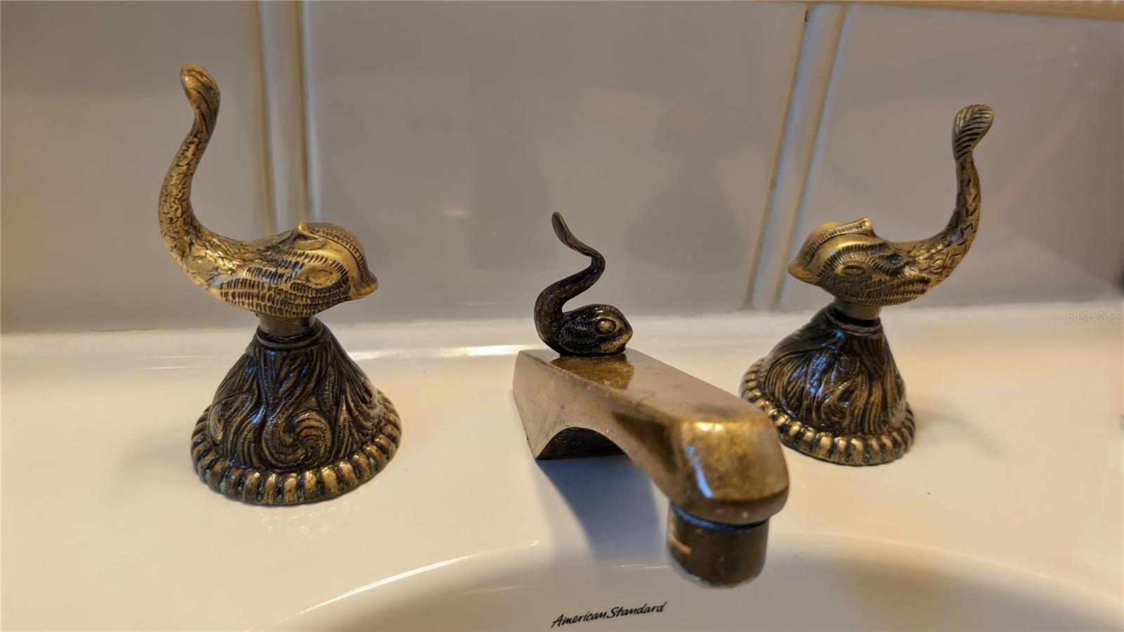 TB8432319 Property Photo