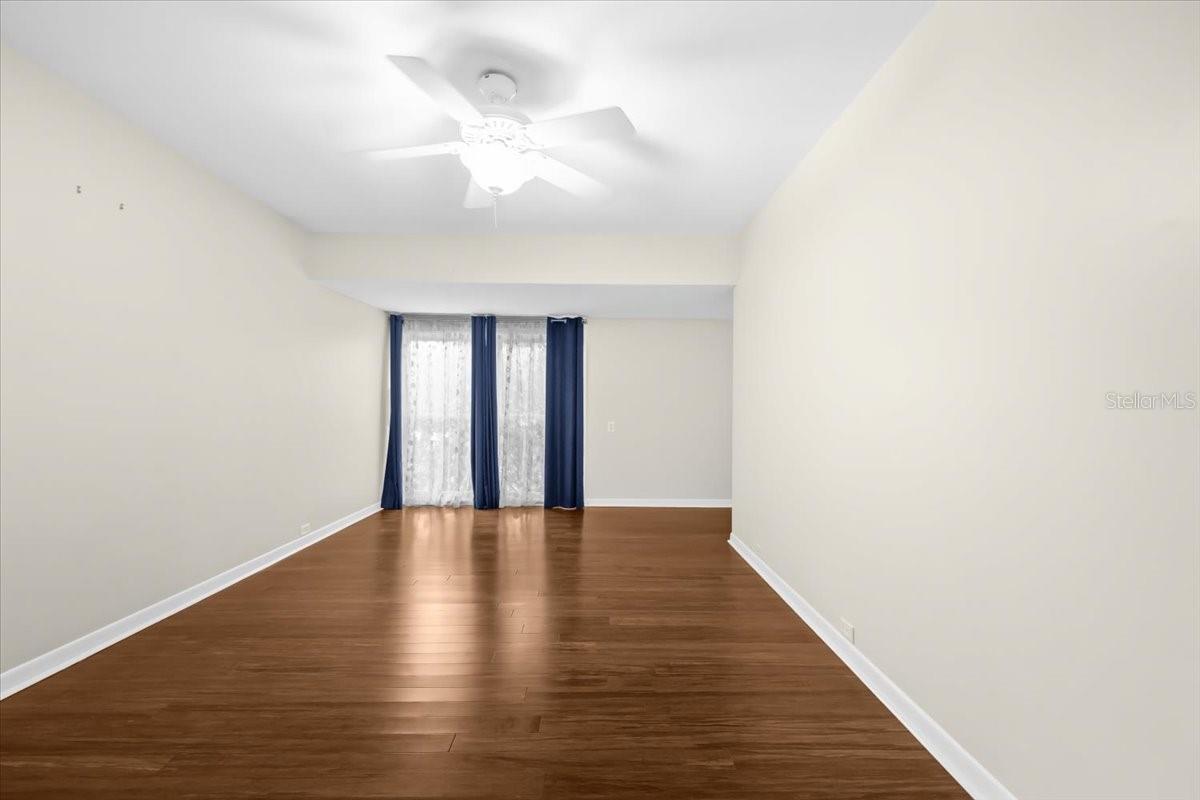 TB8432319 Property Photo