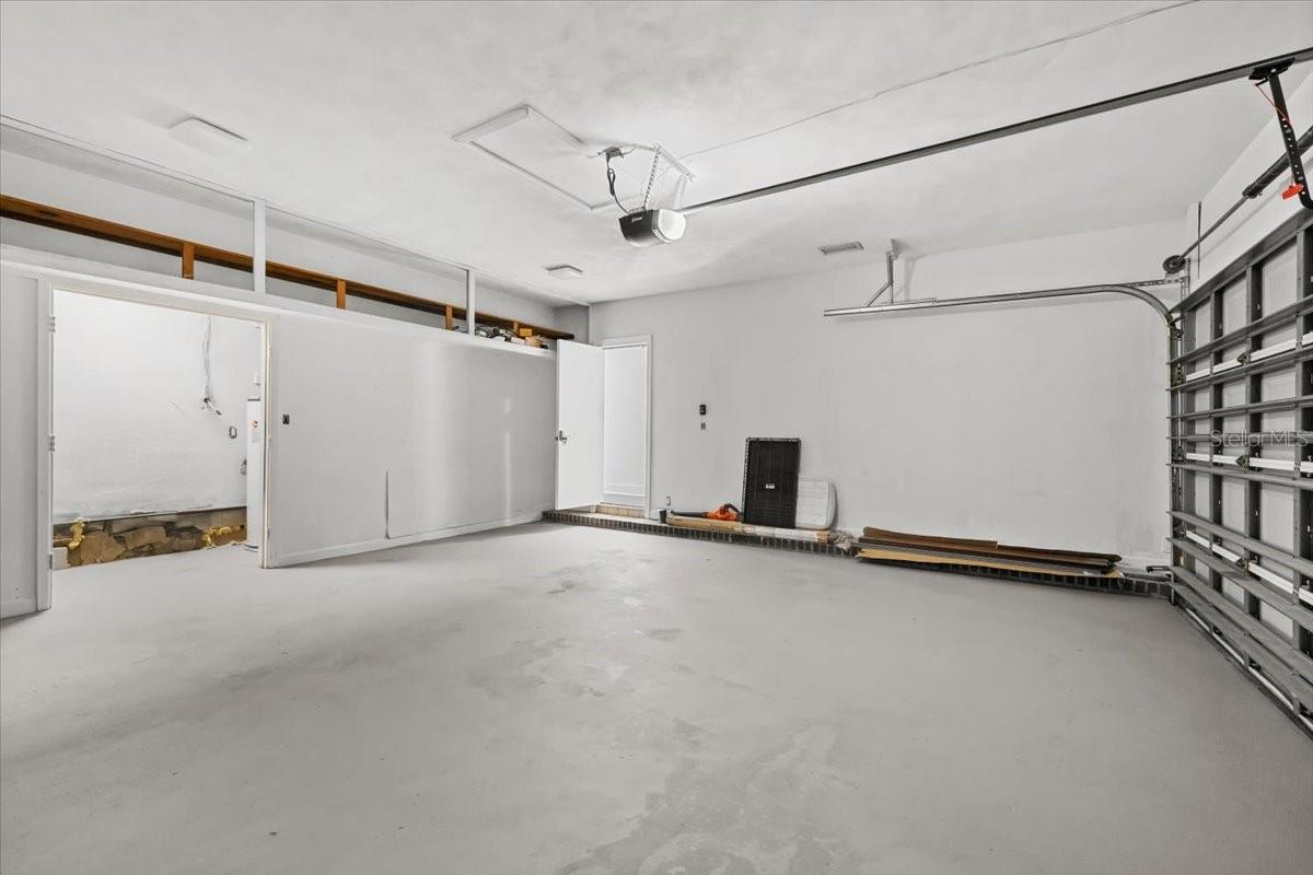 TB8432319 Property Photo