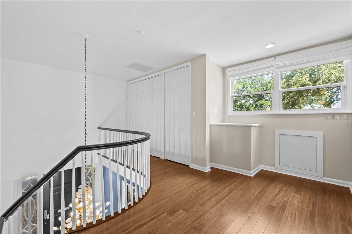 TB8432319 Property Photo