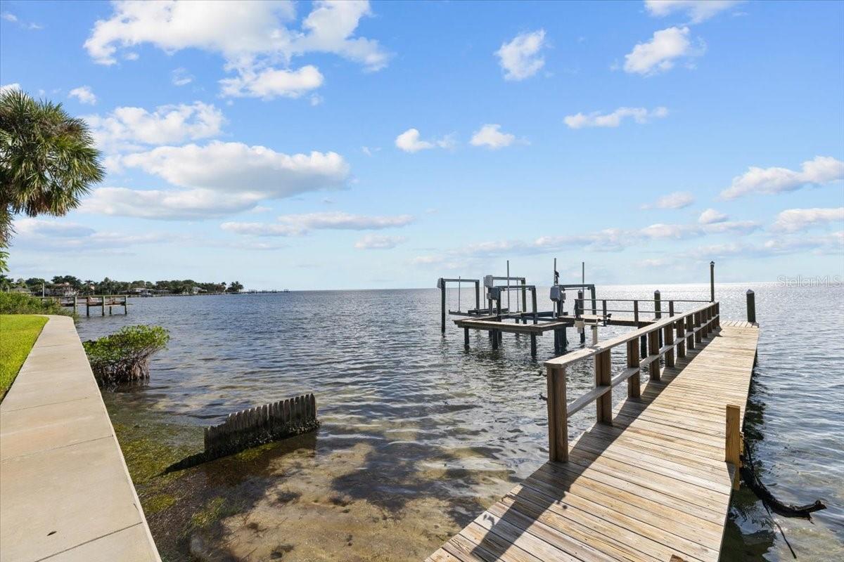 TB8432319 Property Photo