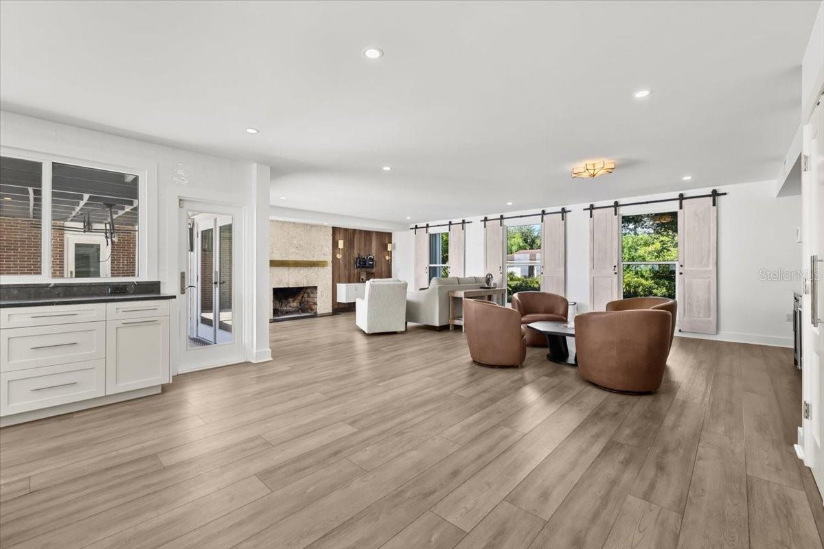 TB8432319 Property Photo