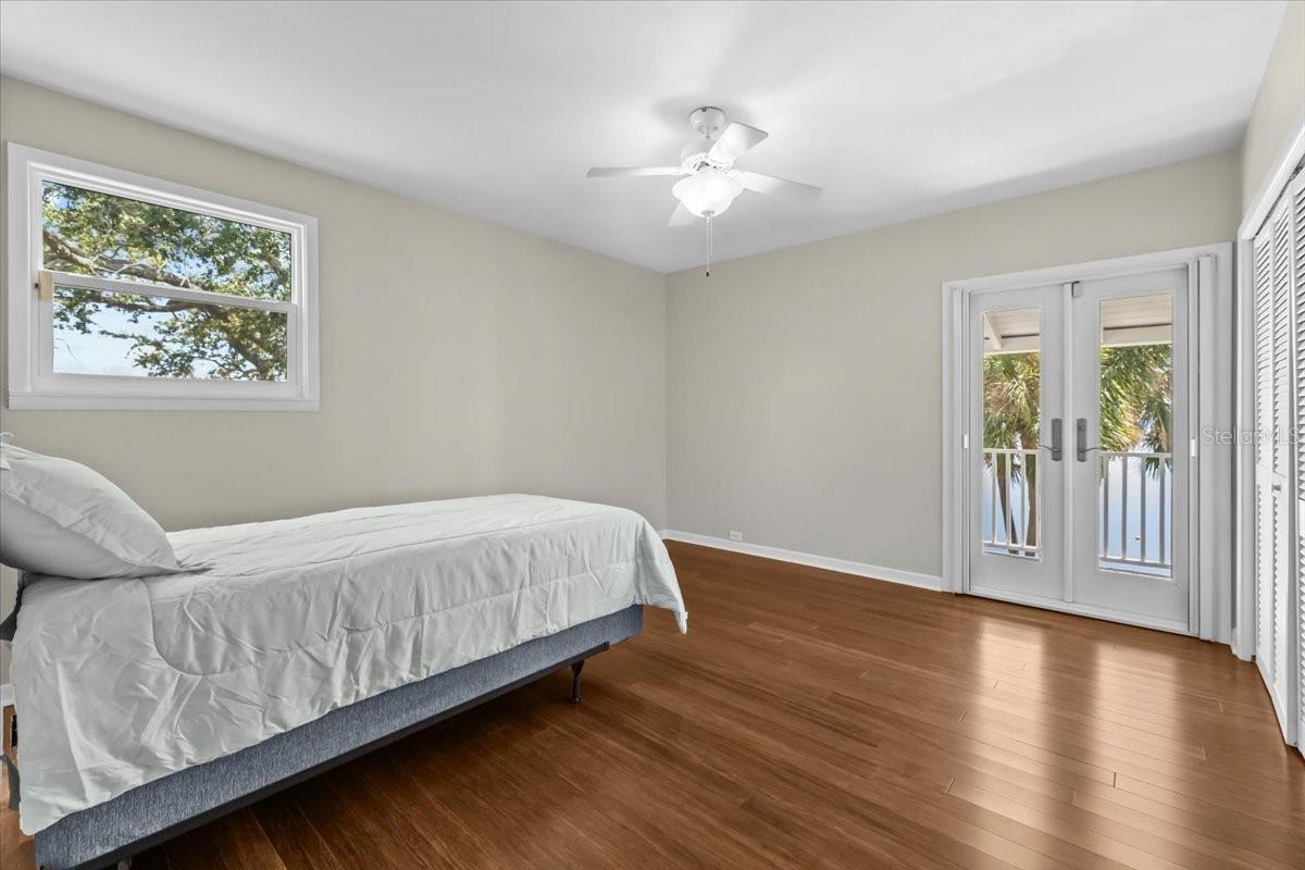 TB8432319 Property Photo