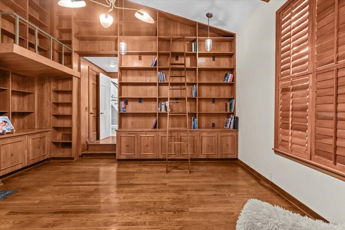 TB8432319 Property Photo