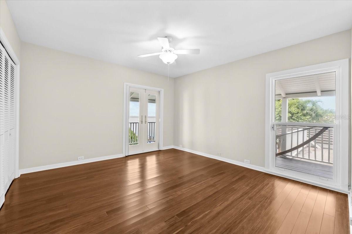 TB8432319 Property Photo