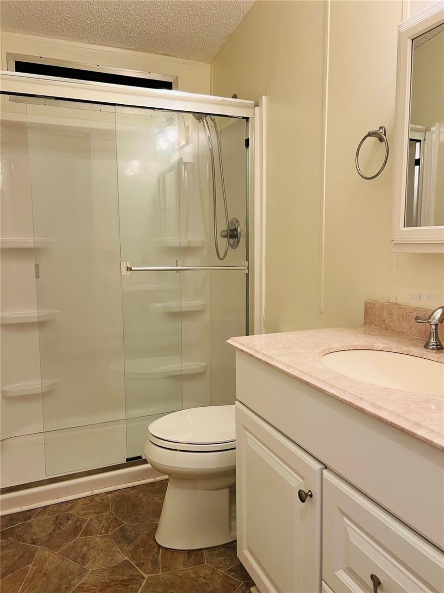 1565 APACHE CIR, TAVARES, FL, 32778