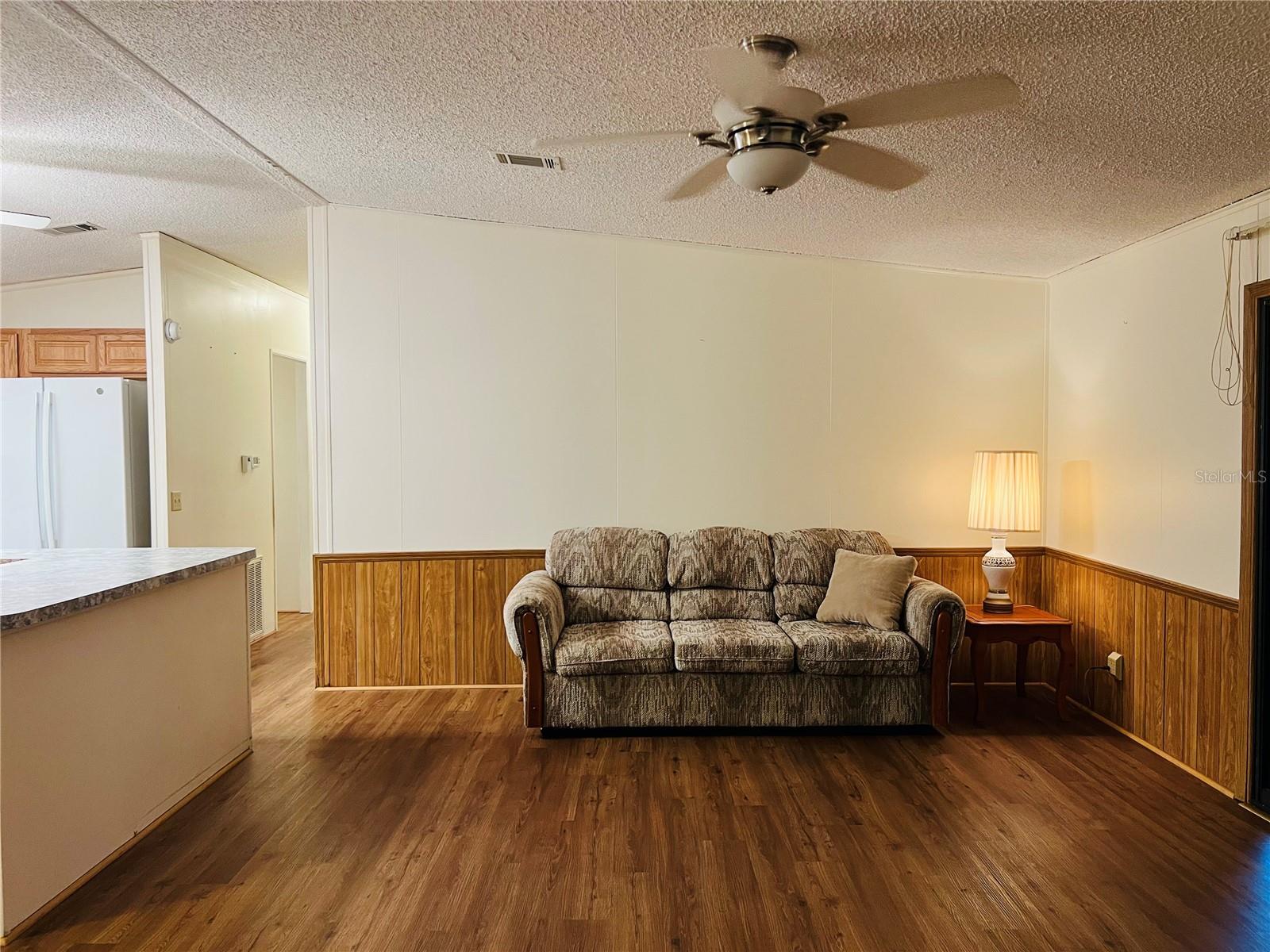 1565 APACHE CIR, TAVARES, FL, 32778