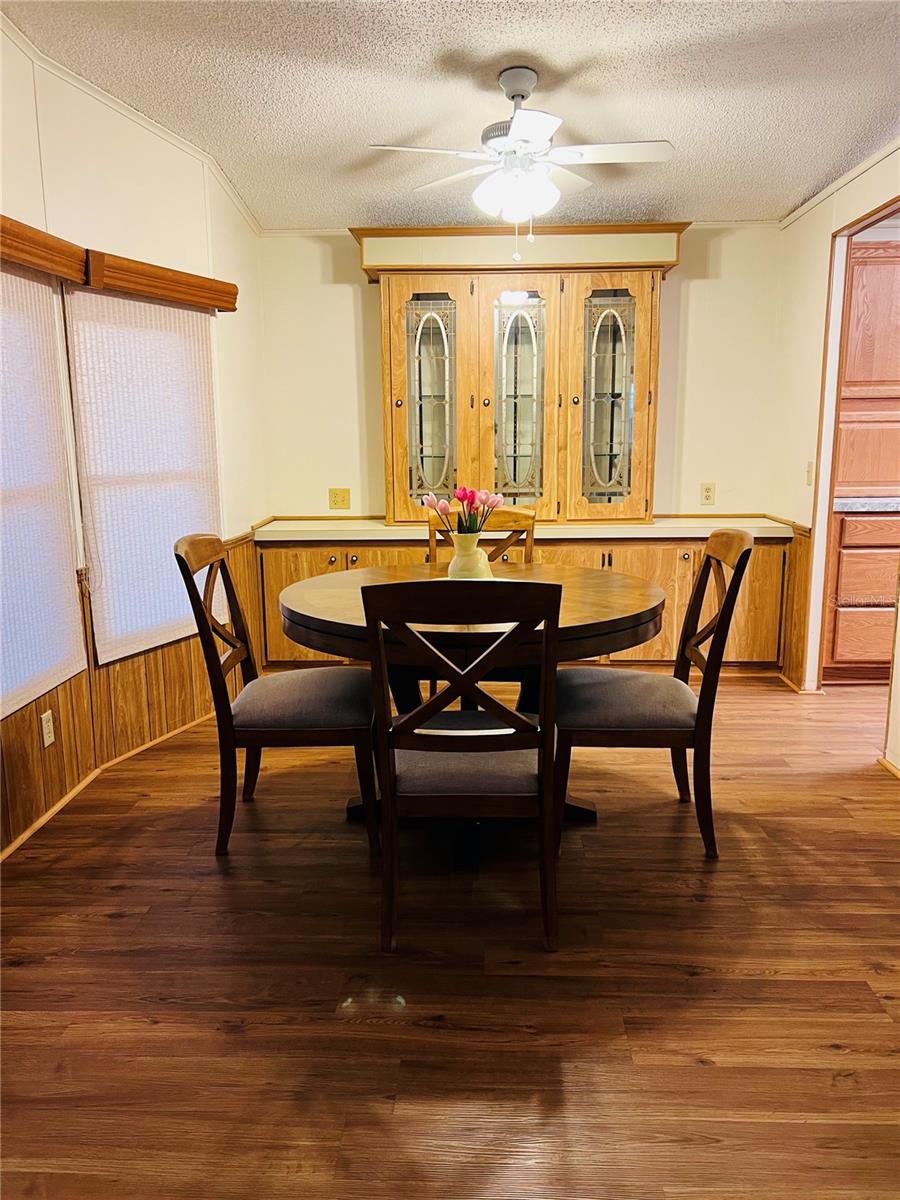 1565 APACHE CIR, TAVARES, FL, 32778