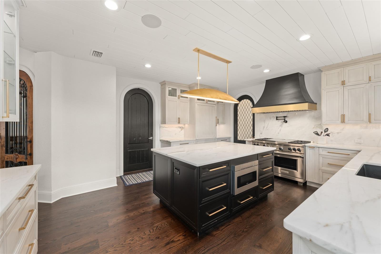 5243 ISLEWORTH COUNTRY CLUB DR, WINDERMERE, FL, 34786