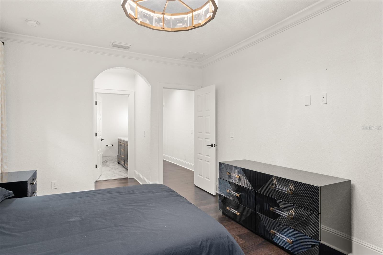 5243 ISLEWORTH COUNTRY CLUB DR, WINDERMERE, FL, 34786