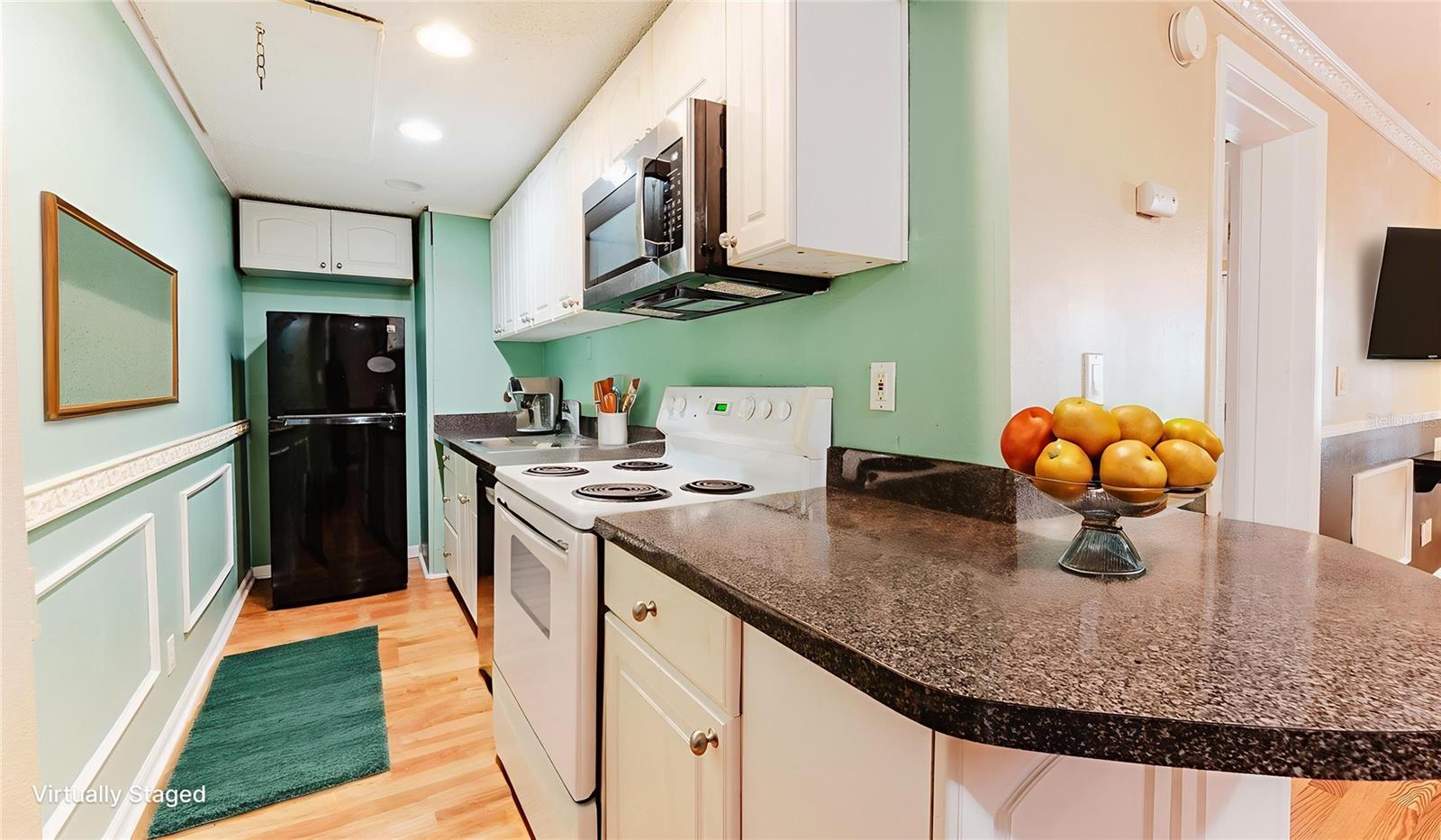 O6348068 Property Photo