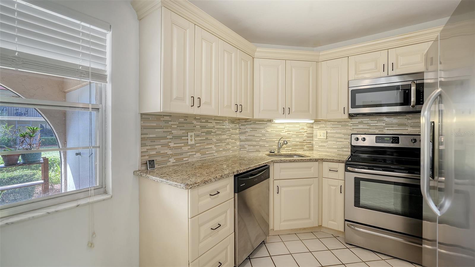 215 RUBENS DR #B, NOKOMIS, FL, 34275